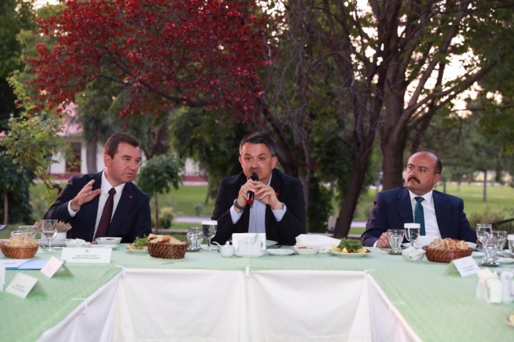 Çam Fıstığının Rekolte Düşüklüğü Bakan Pakdemirli’nin Masasında