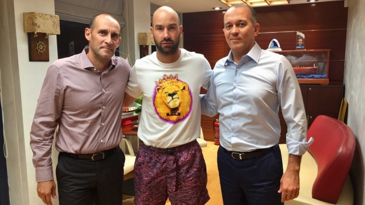 Olympiakos, Vassilis Spanoulis İle 1 Yıl Daha