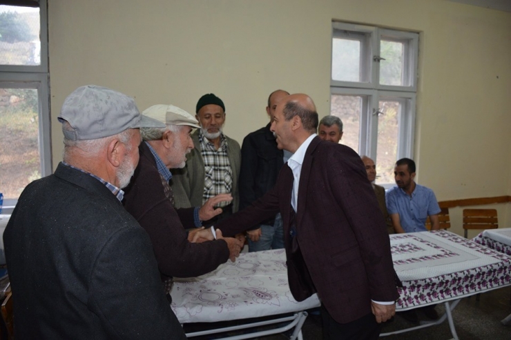 Köylüler Yağmur Duasına Çıktı