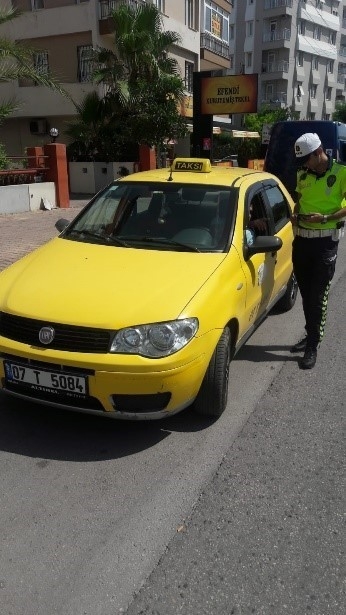 Ticari Taksiler Denetlendi