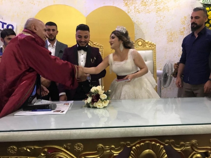 Babasından Sonra Oğlunun Da Nikahını Kıydı
