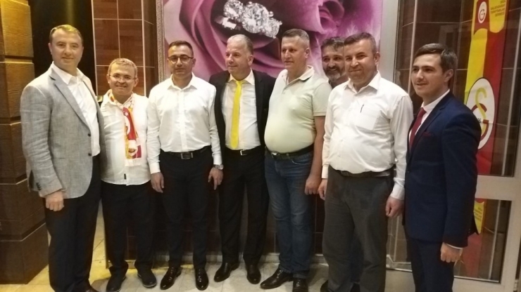 Galatasaray Çifte Şampiyonluğu Biga’da Kutladı