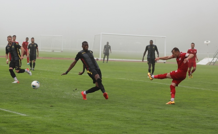 Hazırlık Maçı Yoğun Sis Nedeni İle Yarıda Kaldı