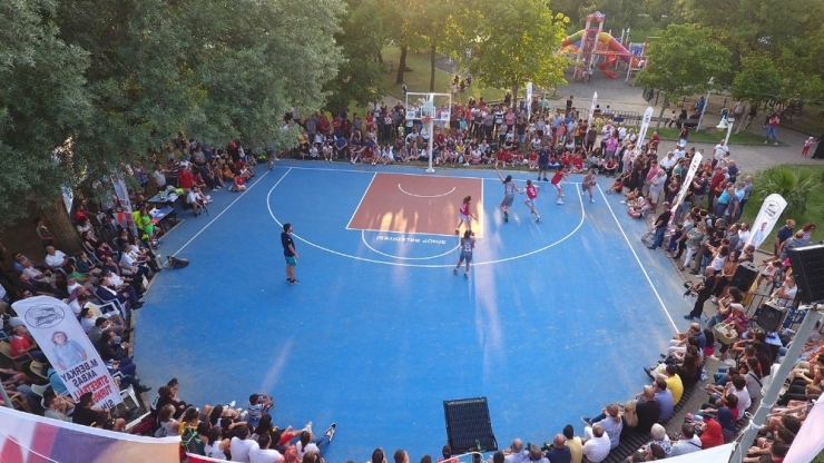 3. Berkay Akbaş Sokak Basketbol Turnuvası Sona Erdi