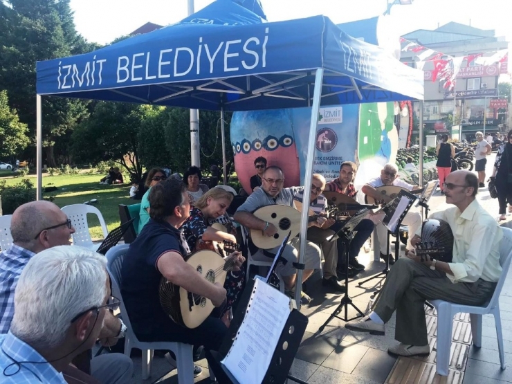 İzmit’te Yeşil Mavi Sokak Etkinlikleri Başladı