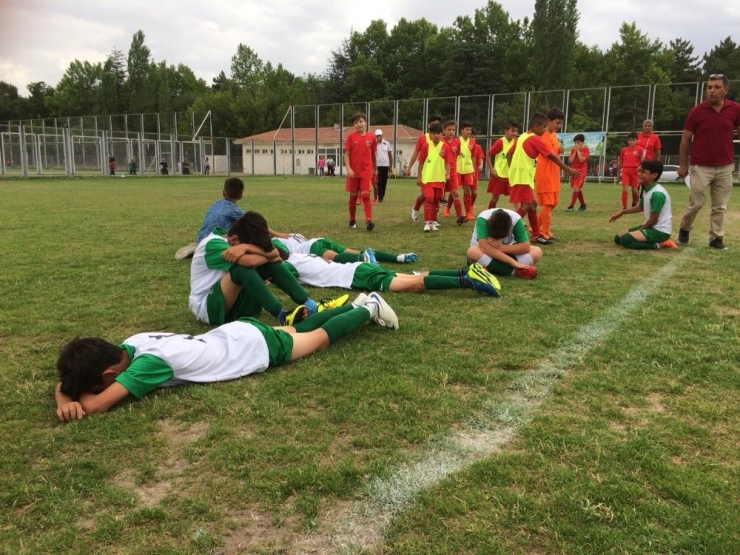 Minik Futbolcuların Gözyaşları