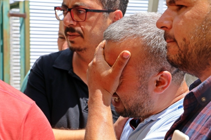 Hamile Kardeşin Cenazesi Teslim Alınırken Morg Asansörünün Kapısı Takıldı, Ağabeyin Sözleri Yürekleri Yaktı