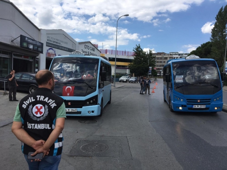 Minibüsçülere Sivil Trafik Ekiplerinden Şok Uygulama