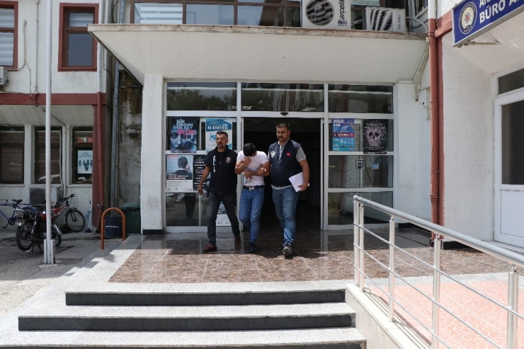 Hırsızın Rahat Tavırları Pes Dedirtti