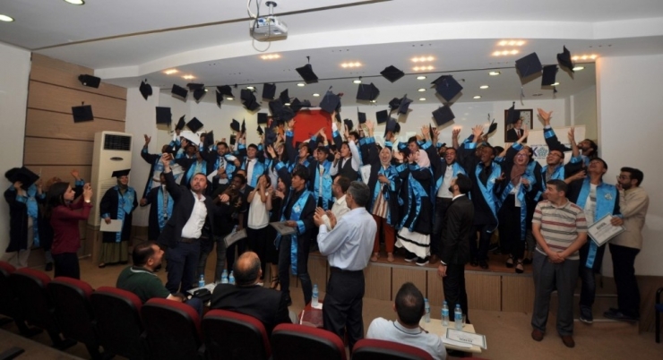 Neü Kondil Öğrencileri Mezuniyet Heyecanı Yaşadı
