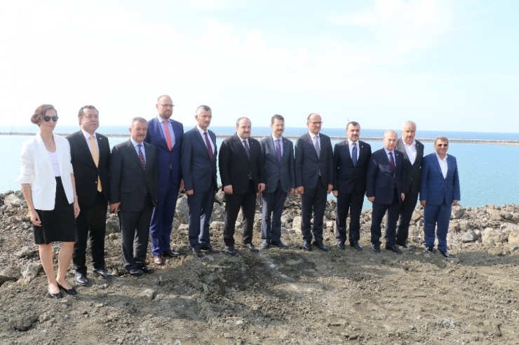 Bakan Varank 100 Yılın Projesi Filyos’u Yerinde İnceledi