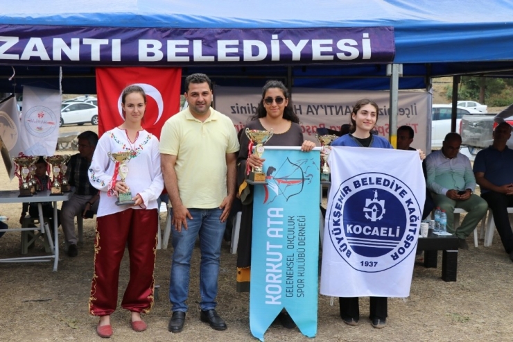 Genç Okçulardan 3 Madalya