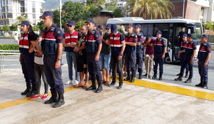 Alanya’da Fuhuş Operasyonuna 5 Tutuklama