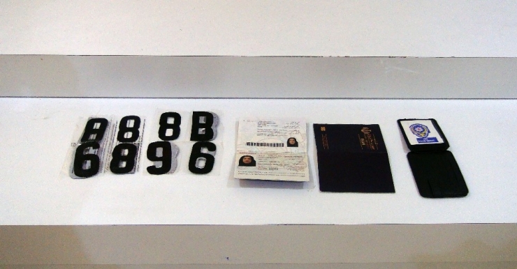 Kendilerini Polis Olarak Tanıtarak Turistleri Gasp Eden 3 İranlı Yakalandı