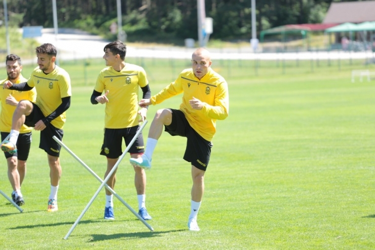 Gökhan Töre Yeni Takımıyla İlk Antrenmanına Çıktı