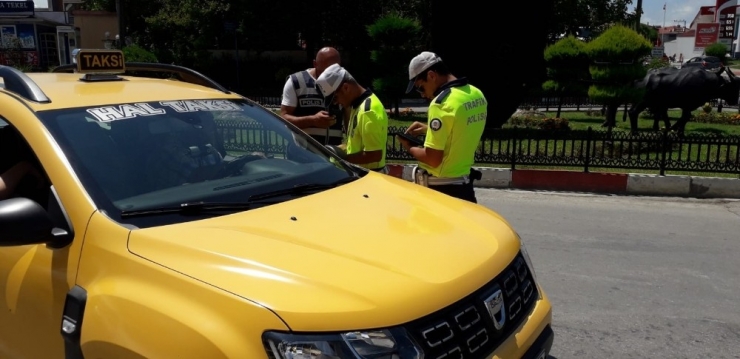 Bartın Emniyetinden Taksi Denetimi