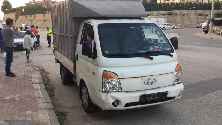 Alanyurt Yolunda Yine Kaza: 2 Yaralı