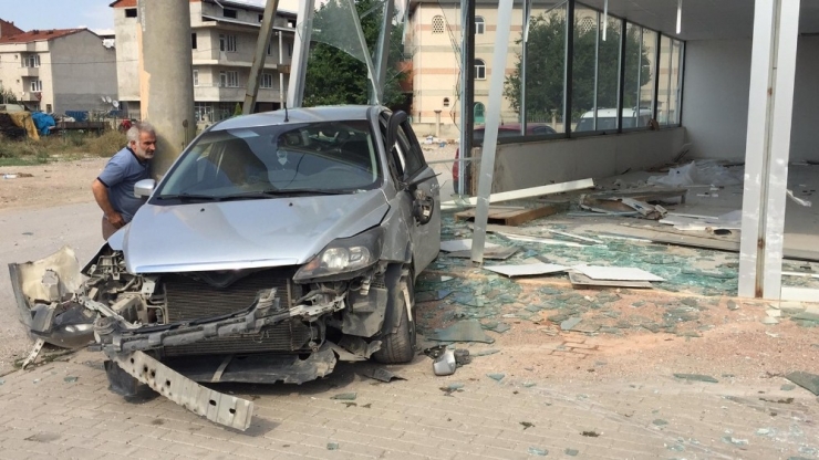 Faciadan Kıl Payı Dönüldü