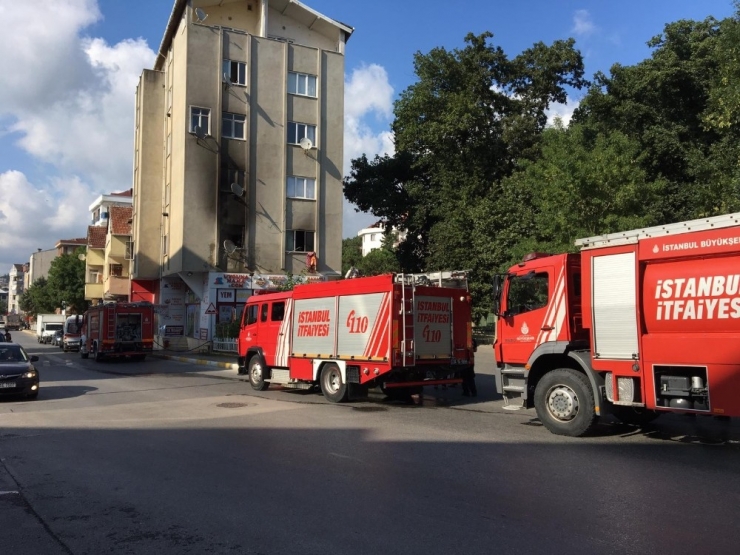Çekmeköy’de Bir Apartmanda Yangın Paniği