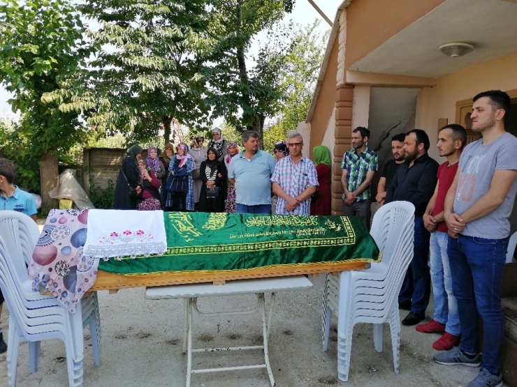 Selde Hayatını Kaybeden Kadın İçin Annesinin Evi Önünde Helallik Alındı