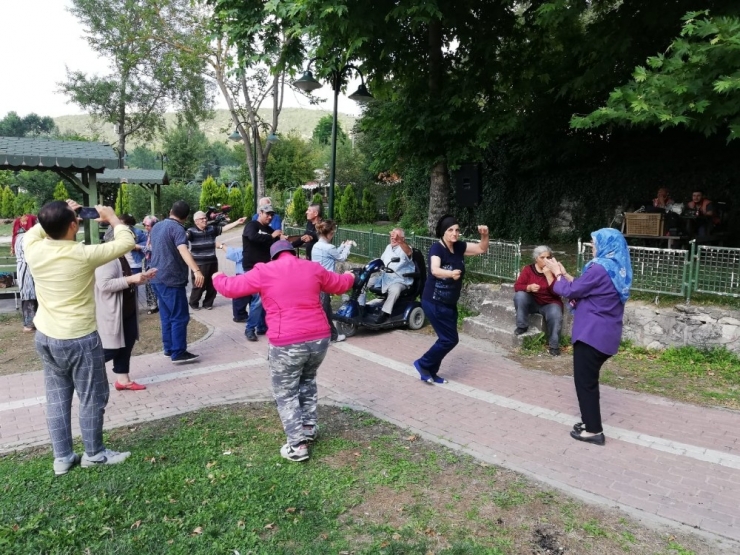 Engelliler Piknikte Buluştu