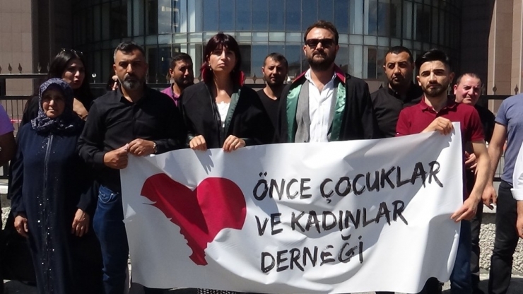 Eşini Ve Kayınbiraderini Öldüren Zanlının Yargılanmasına Başlandı
