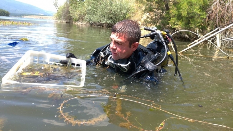 Balık Adamlar Su Altını, Gönüllüler Kıyıları Temizledi