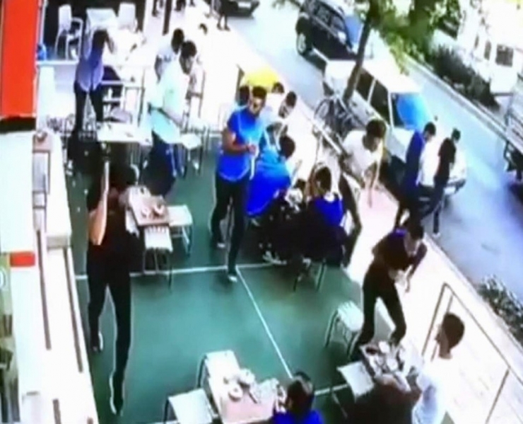 Siirt’te Müşterilerin Üzerine Cam Parçaları Düştü