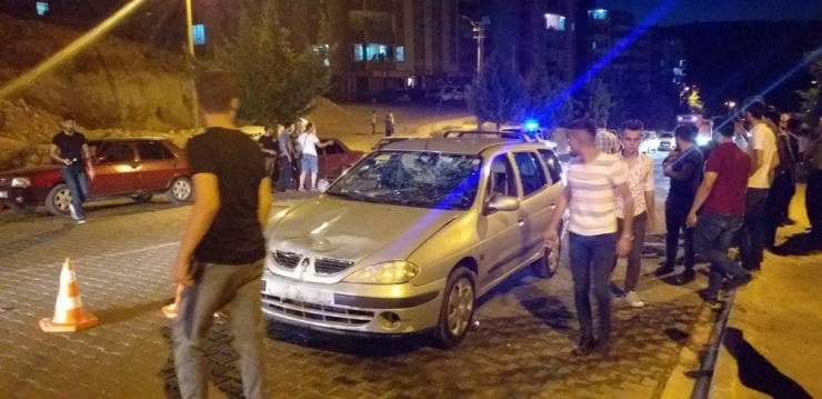 Adıyaman’da Otomobil İle Motosiklet Çarpıştı: 2 Yaralı