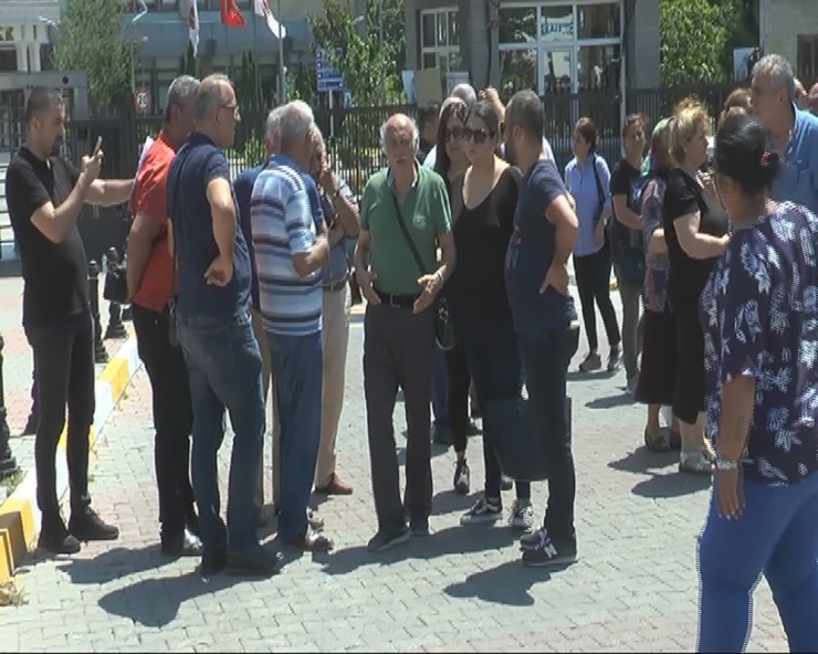 Beylikdüzü’ndeki Vahşette Cenazeler Adli Tıp Kurumundan Alındı