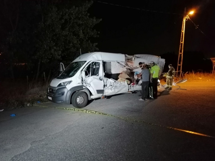Şile Yolunda Trafik Kazası: 2 Ölü 5 Yaralı
