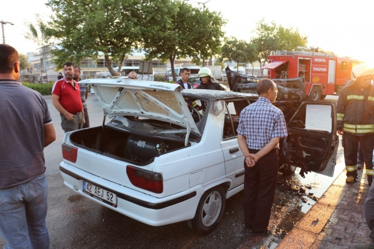 Otomobil Alev Alev Yandı