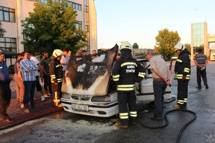 Otomobil Alev Alev Yandı