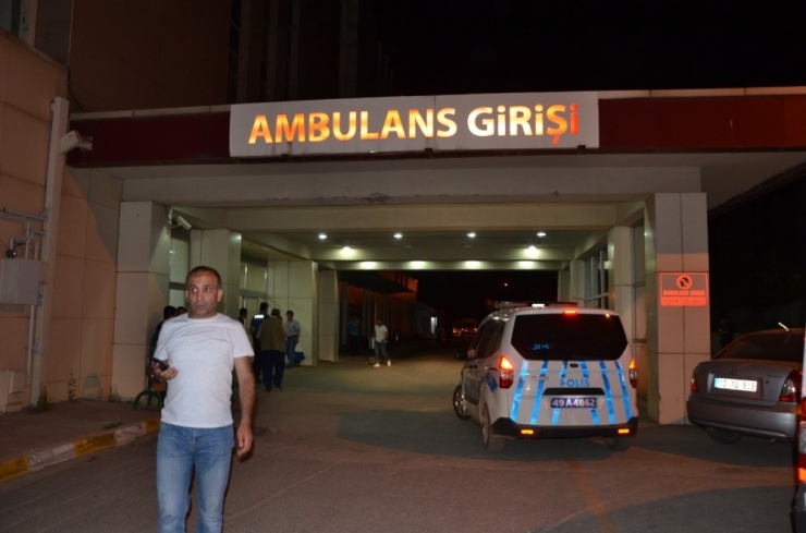 Otomobil Traktöre Çarptı: 3 Ölü, 4 Yaralı