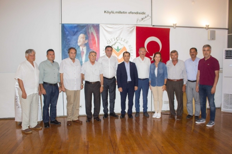 Ak Parti Yöneticileri Çiftçinin Hükümetten Beklentilerini Dinledi