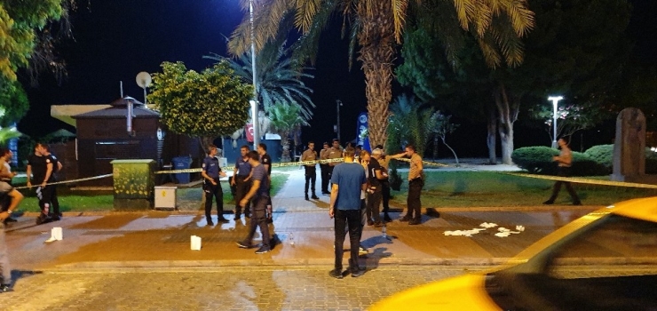 Alanya’da Sokak Ortasında Silahlı Kavga: 1 Ölü