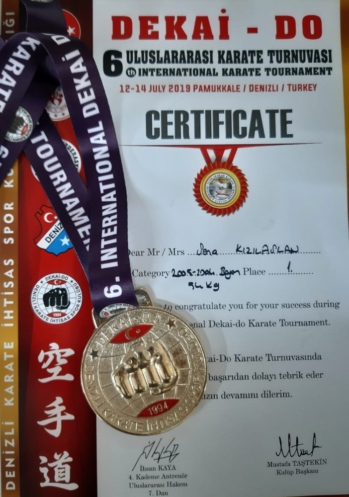 Diyarbakırlı Karateci Sena’dan Çifte Madalya
