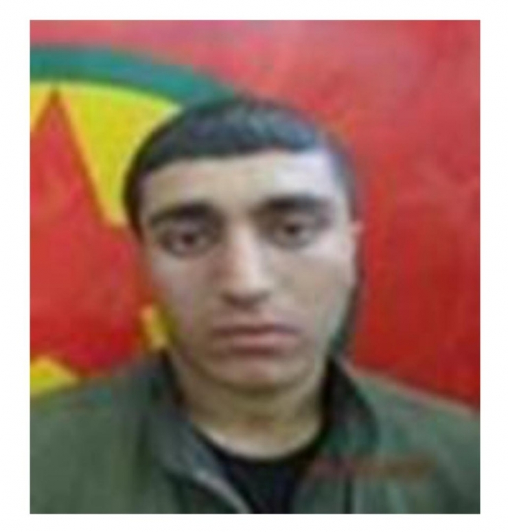 İçişleri Bakanlığı:" 4 Teröristten 2’sinin ”Terörden Arananlar Listesi’nde” Olduğu Tespit Edildi"