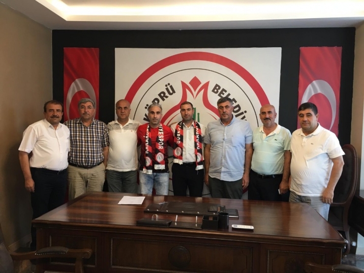 Volkan Yılmaz Ve Ahmet Mümin Papaker Karaköprü Belediyespor’da