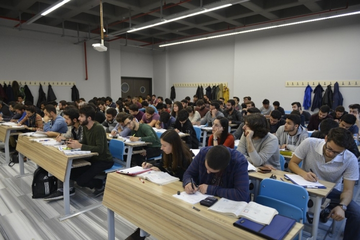 90 Yıllık Tarihiyle Beü Mühendislik Fakültesi Yeni Öğrencilerini Bekliyor