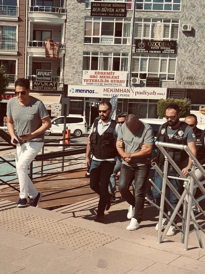 Sgk Yolsuzluk Operasyonunda İki Tutuklama