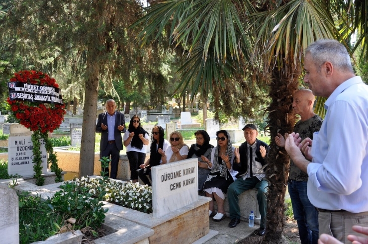 Cenk Koray Kabri Başında Anıldı