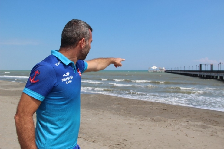 Boğulma Tehlikesi Geçiren 3 Kişiyi Cankurtaranlar Kurtardı