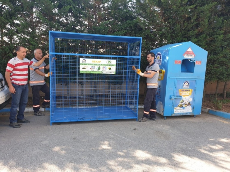 Gebze’de Geri Dönüşüm Kafesleri Yenilendi