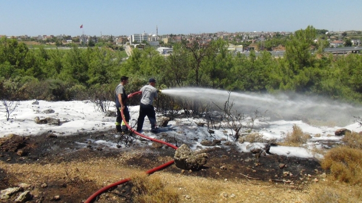 Manavgat’ta Kaymakamlık Konutu Önünde Yangın
