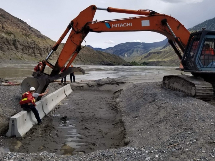 Kanada’da Heyelan Mağduru Somonlar Helikopterle Kurtarılacak