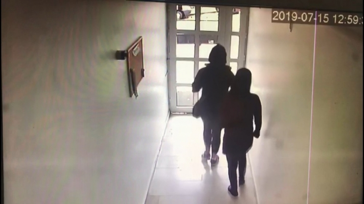 Evlerden 100 Bin Tl’lik Vurgun Yapan Hırsızlar Yakalandı