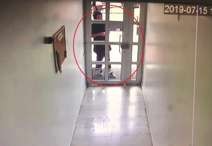 Evlerden 100 Bin Tl’lik Vurgun Yapan Hırsızlar Yakalandı