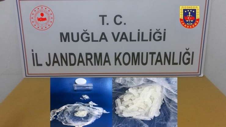 Muğla Jandarmasından Sahte İçki Ve Uyuşturucu Operasyonu