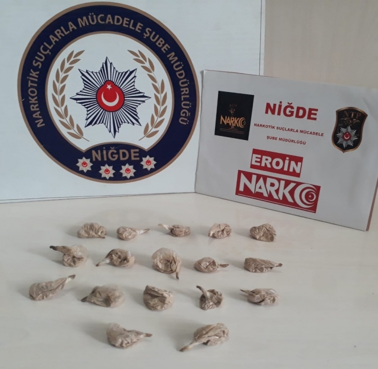 Apartmanda Saksı İçerisinde Esrar Yetiştirmiş